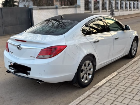 Opel Insignia (2)