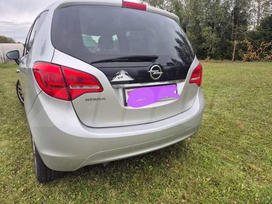 Opel Meriva (1)