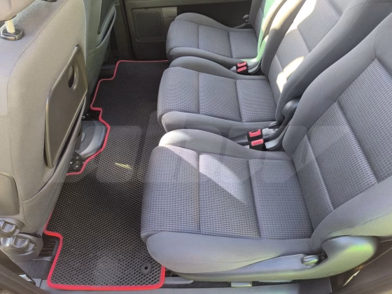 Volkswagen Sharan (8)