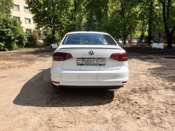 Volkswagen Jetta (2)