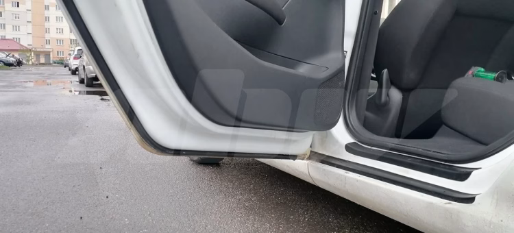 Peugeot 408 (14)