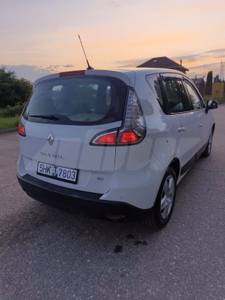 Renault Scenic (11)