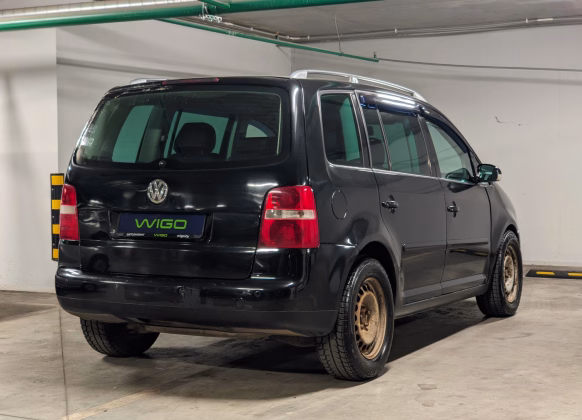 Volkswagen Touran (6)
