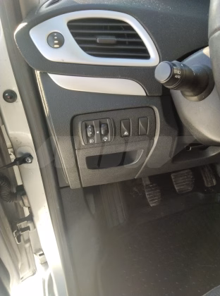 Renault Scenic (12)