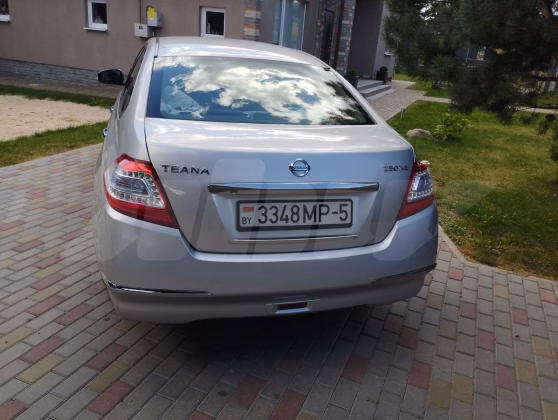 Nissan Teana (4)