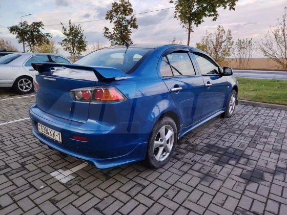 Mitsubishi Lancer (5)