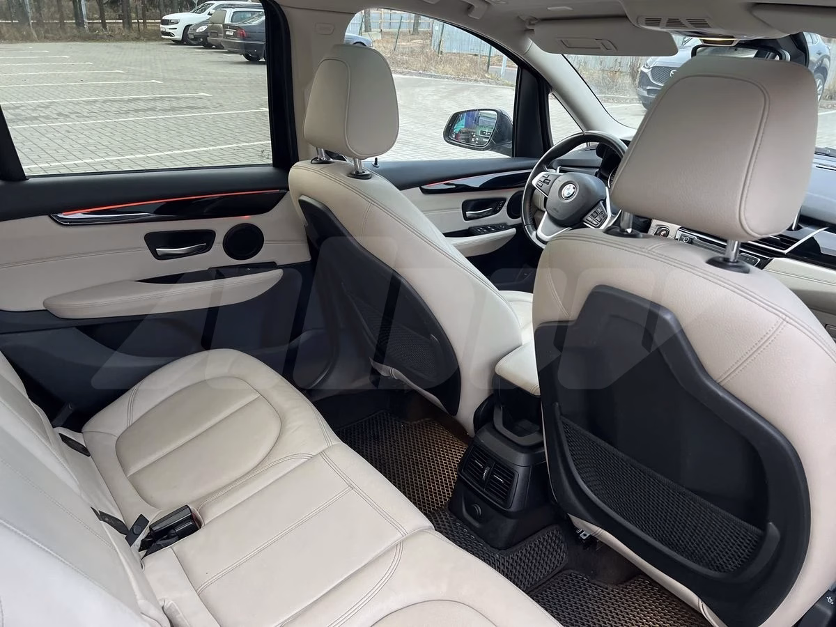 BMW 220