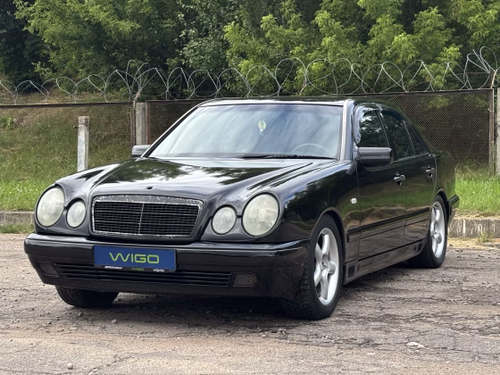 Mercedes-Benz E 220 (3)