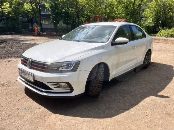 Volkswagen Jetta (13)