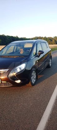 Opel Zafira (1)