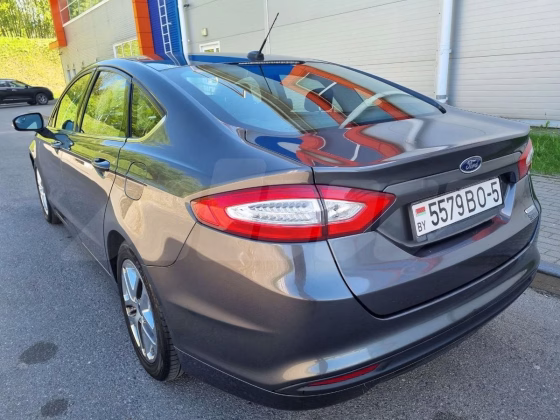 Ford Fusion (1)