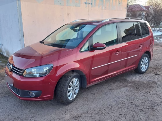 Volkswagen Touran (1)