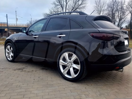 Infiniti FX (3)