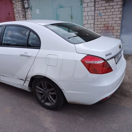 Geely Emgrand X7 (3)