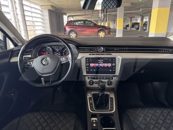 Volkswagen Passat (9)