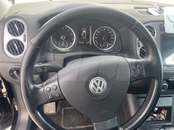 Volkswagen Tiguan (4)