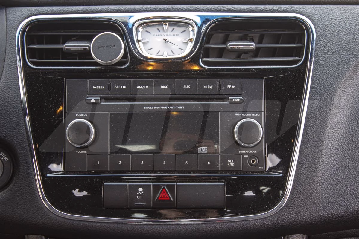 Chrysler 200