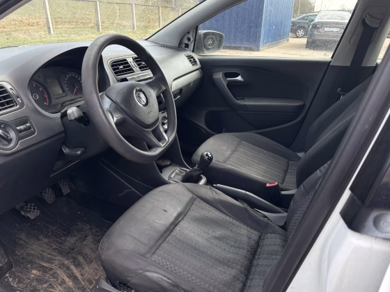 Volkswagen Polo (6)