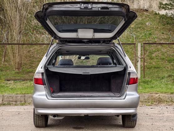 Mitsubishi Galant (7)