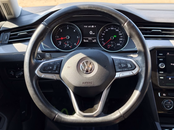 Volkswagen Passat (15)