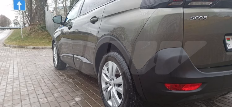 Peugeot 5008 (10)