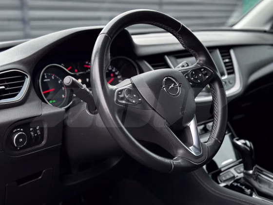 Opel Grandland X (12)