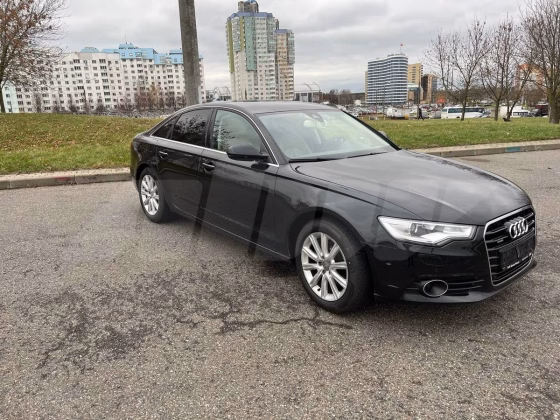 Audi A6 (12)