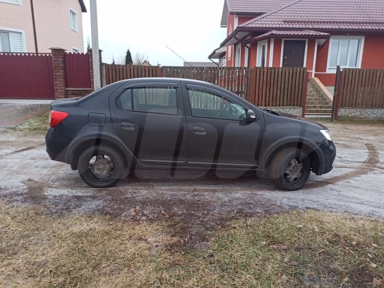 Renault Logan (4)