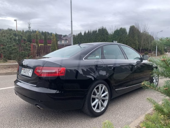 Audi A6 (2)