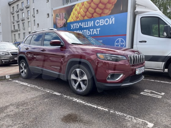 Jeep Cherokee (5)