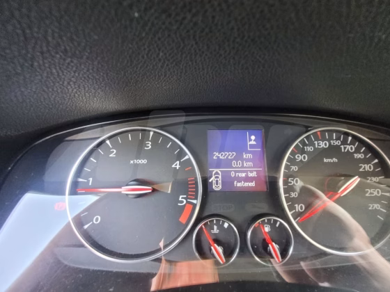 Renault Laguna (9)