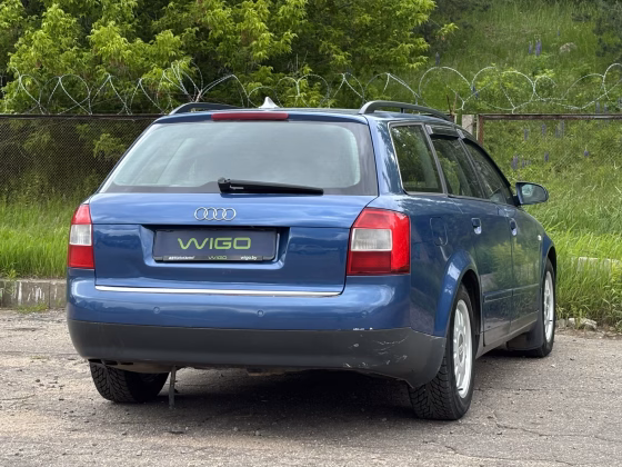 Audi A4 (6)