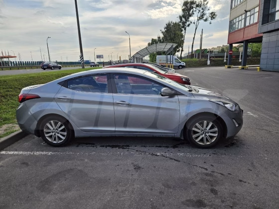 Hyundai Elantra (14)