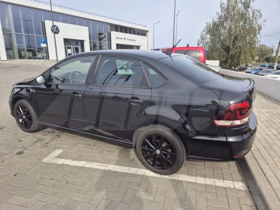 Volkswagen Polo (3)